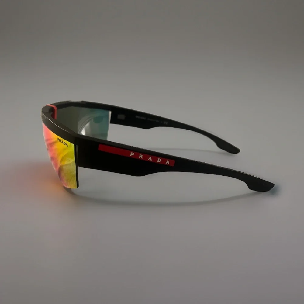 N/A glasses edge